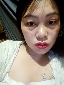 Snapshot of Abi-ni chatting on April 2, 2026, 7:11 pm Abi-ni online show from April 2, 2026, 7:11 pm