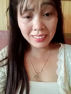 Snapshot of Abi-ni chatting on April 3, 2026, 7:17 am Abi-ni online show from April 3, 2026, 7:17 am