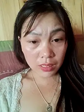 Snapshot of Abi-ni chatting on April 4, 2026, 8:12 am Abi-ni online show from April 4, 2026, 8:12 am