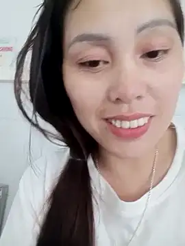 Snapshot of Abi-ni chatting on April 27, 2026, 5:16 am Abi-ni online show from April 27, 2026, 5:16 am