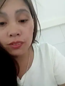 Snapshot of Abi-ni chatting on April 28, 2026, 11:54 pm Abi-ni online show from April 28, 2026, 11:54 pm