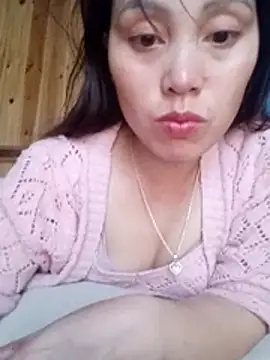 Snapshot of Abi-ni chatting on May 1, 2026, 11:53 pm Abi-ni online show from May 1, 2026, 11:53 pm