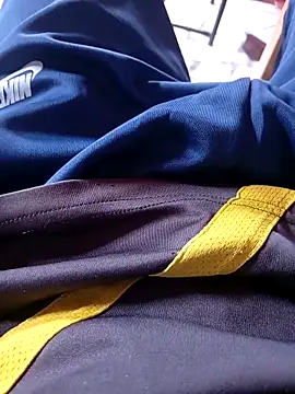 Snapshot of lacometa12 chatting on April 4, 2026, 4:37 pm lacometa12 online show from April 4, 2026, 4:37 pm