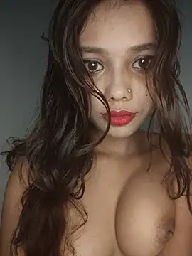 Snapshot of Candyy_crushh chatting on June 13, 2026, 7:34 pm Candyy crushh online show from June 13, 2026, 7:34 pm