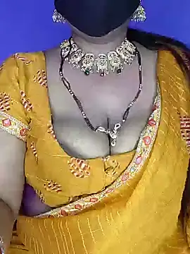 Snapshot of Miss_roohi chatting on June 6, 2026, 5:45 am Miss roohi online show from June 6, 2026, 5:45 am