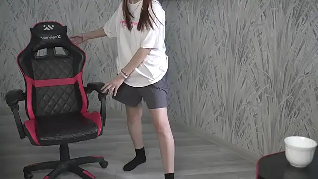 PiaDeninno online show from March 17, 2026, 5:00 am