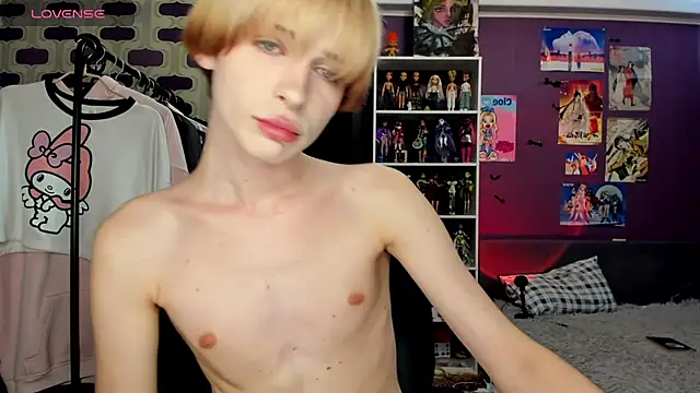 Snapshot of sweet_peach___ chatting on July 17, 2026, 4:45 pm sweet peach online show from July 17, 2026, 4:45 pm