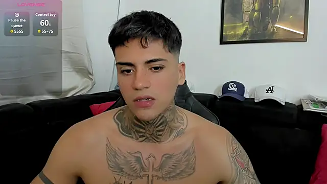 sweetlatinoboy online show from March 26, 2026, 11:21 pm