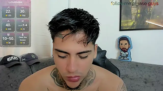 Snapshot of sweetlatinoboy chatting on June 22, 2026, 12:13 pm sweetlatinoboy online show from June 22, 2026, 12:13 pm