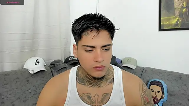 Snapshot of sweetlatinoboy chatting on July 7, 2026, 9:46 am sweetlatinoboy online show from July 7, 2026, 9:46 am