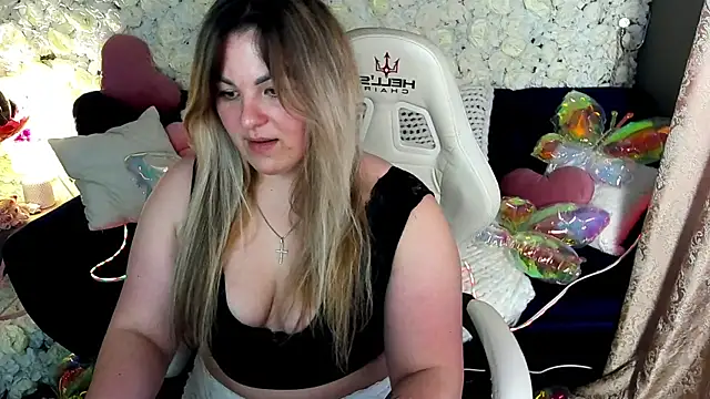 AlissyaGrayy online show from April 1, 2026, 1:52 pm
