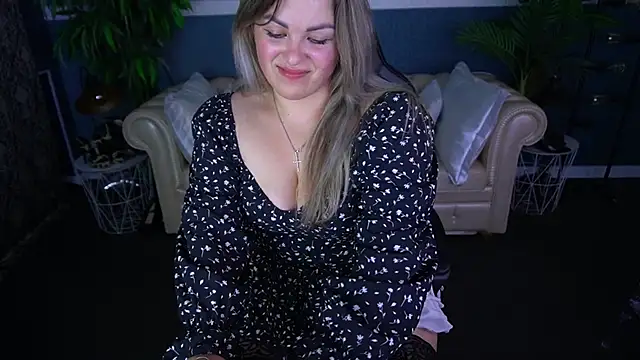 Snapshot of AlissyaGrayy chatting on June 22, 2026, 3:36 am AlissyaGrayy online show from June 22, 2026, 3:36 am