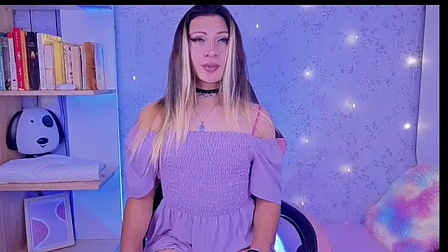 Snapshot of _Alexaavandercloude chatting on August 4, 2026, 7:27 pm Alexaavandercloude online show from August 4, 2026, 7:27 pm