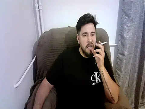 Snapshot of Gianiboy99 chatting on June 4, 2026, 2:06 am Gianiboy99 online show from June 4, 2026, 2:06 am