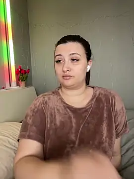 Taya lips online show from March 19, 2026, 10:52 am