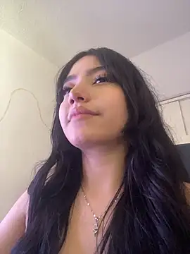 Snapshot of MayyBonita chatting on June 17, 2026, 5:03 pm MayyBonita online show from June 17, 2026, 5:03 pm