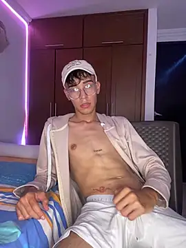 Milo Gunnar online show from April 22, 2026, 9:05 pm