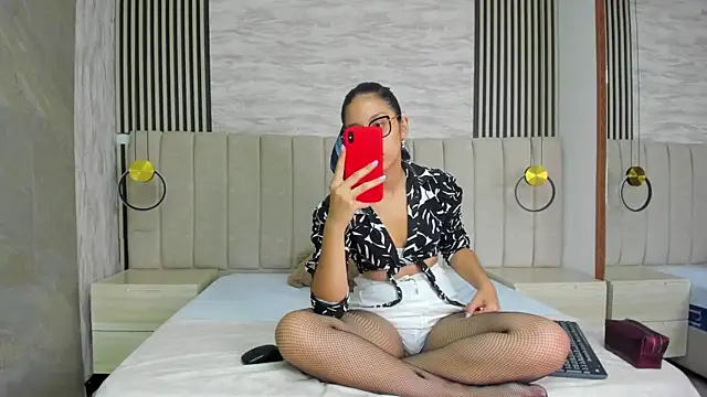 ehlunara online show from March 21, 2026, 7:39 pm