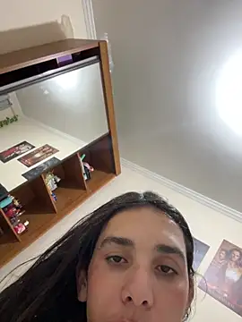 Snapshot of Yennefergoes chatting on March 17, 2026, 12:04 am Yennefergoes online show from March 17, 2026, 12:04 am