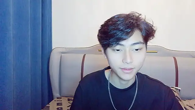 XX-XIUXIU online show from March 18, 2026, 12:52 pm