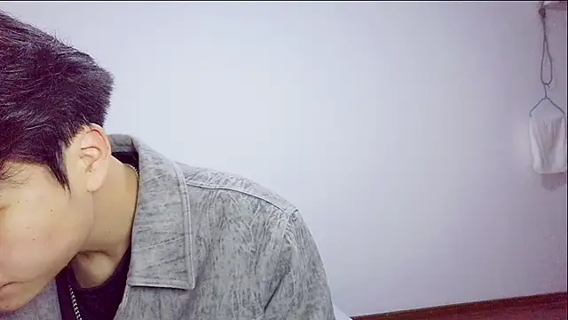 XX-XIUXIU online show from April 5, 2026, 2:14 pm