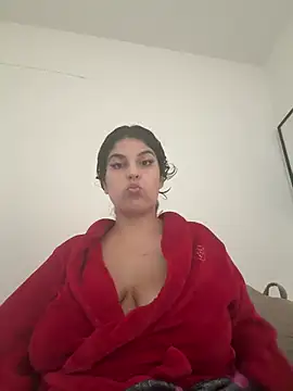 Snapshot of Yasminebbyxx chatting on July 10, 2026, 12:48 am Yasminebbyxx online show from July 10, 2026, 12:48 am