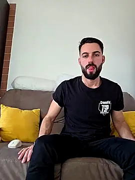 AmicisegretiITA online show from March 26, 2026, 4:01 pm