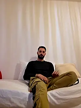 AmicisegretiITA online show from March 27, 2026, 5:45 pm