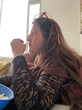 rafaella stefano online show from June 15, 2026, 10:23 pm