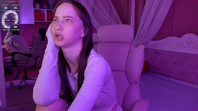MonaHicks online show from June 23, 2026, 6:17 pm