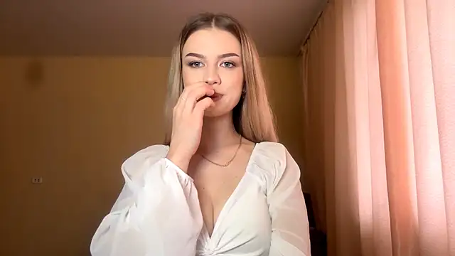 DeettaTolly online show from April 17, 2026, 5:54 am