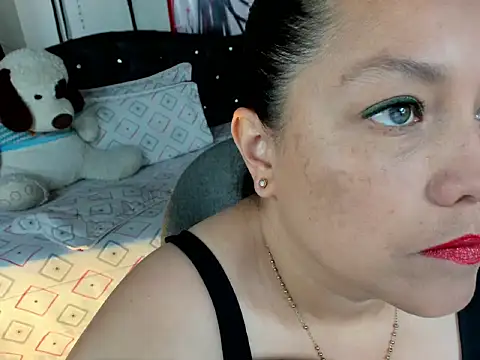 Snapshot of PenelopeSuency chatting on March 19, 2026, 2:21 pm PenelopeSuency online show from March 19, 2026, 2:21 pm