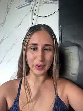 Snapshot of VictoriaWhitmore chatting on April 7, 2026, 3:45 pm VictoriaWhitmore online show from April 7, 2026, 3:45 pm