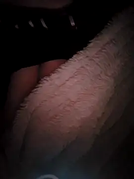 Snapshot of emiliecurvy83 chatting on April 18, 2026, 10:32 pm emiliecurvy83 online show from April 18, 2026, 10:32 pm