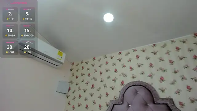 crystal watson0 online show from May 20, 2026, 1:06 pm
