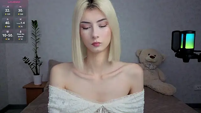 Snapshot of kittysocutie chatting on June 10, 2026, 12:33 am kittysocutie online show from June 10, 2026, 12:33 am