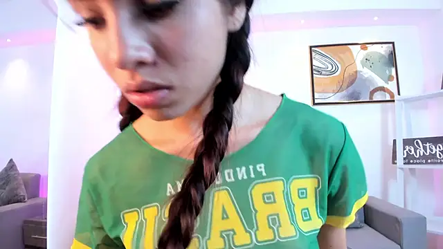 Snapshot of mily_Lopez chatting on July 8, 2026, 8:24 pm mily Lopez online show from July 8, 2026, 8:24 pm