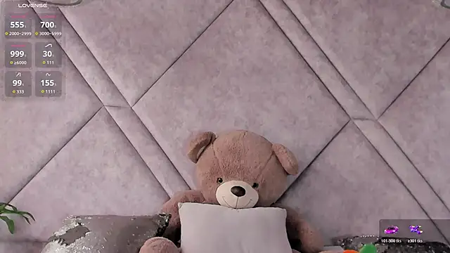 Snapshot of Amora_96 chatting on April 9, 2026, 1:27 pm Amora 96 online show from April 9, 2026, 1:27 pm