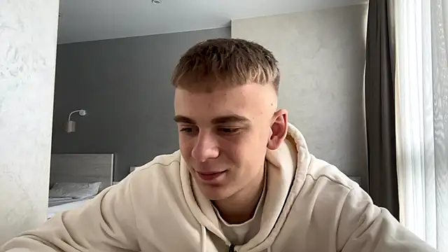 Snapshot of SoloFury chatting on April 8, 2026, 10:37 am SoloFury online show from April 8, 2026, 10:37 am