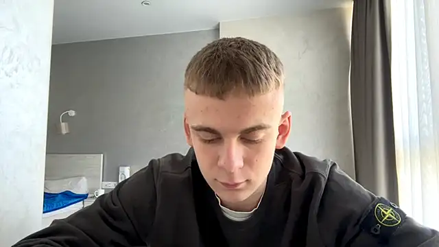 Snapshot of SoloFury chatting on April 28, 2026, 12:10 pm SoloFury online show from April 28, 2026, 12:10 pm