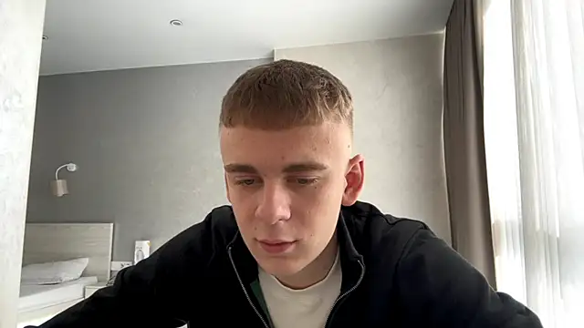 Snapshot of SoloFury chatting on May 5, 2026, 6:32 am SoloFury online show from May 5, 2026, 6:32 am
