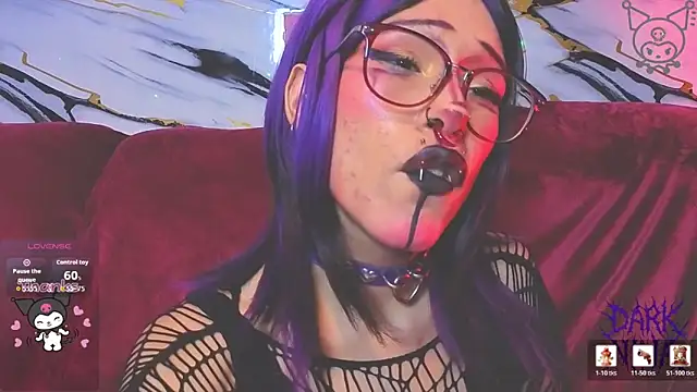 dark nina   online show from June 5, 2026, 3:46 am