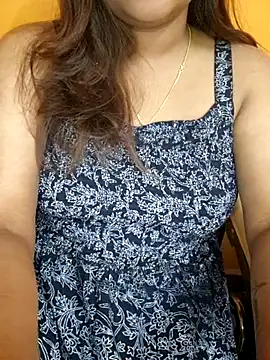 Snapshot of tamil_ineya chatting on April 12, 2026, 5:51 pm tamil ineya online show from April 12, 2026, 5:51 pm