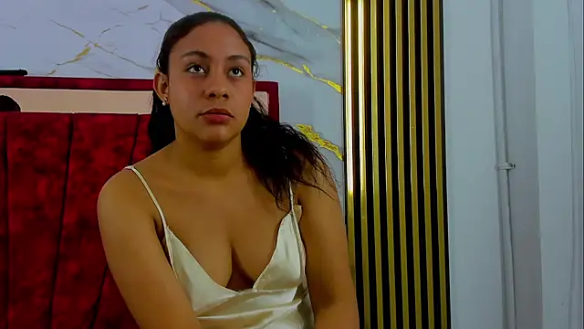 Tiana hots online show from March 19, 2026, 1:31 am