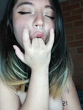 Snapshot of Petite_CherryX chatting on May 16, 2026, 2:19 am Petite CherryX online show from May 16, 2026, 2:19 am