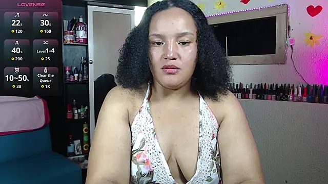 Snapshot of SofiaRoyal2308 chatting on March 27, 2026, 3:12 am SofiaRoyal2308 online show from March 27, 2026, 3:12 am