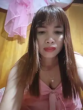 Snapshot of Reeoo-93 chatting on July 15, 2026, 12:43 pm Reeoo-93 online show from July 15, 2026, 12:43 pm