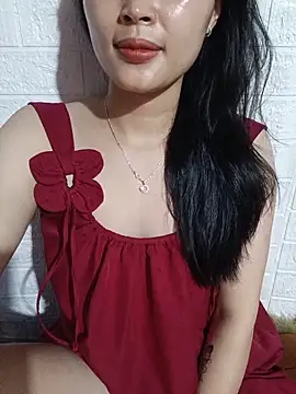 Akile80 online show from May 13, 2026, 3:09 pm