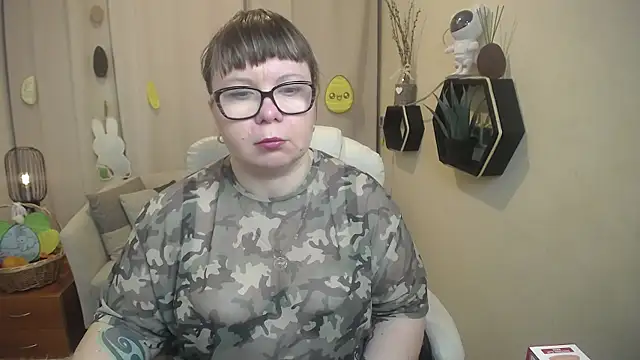 BonnnyBoobsy online show from April 7, 2026, 5:52 am