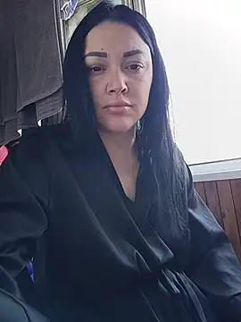Snapshot of Elsie-Nora chatting on July 15, 2026, 9:03 am Elsie-Nora online show from July 15, 2026, 9:03 am